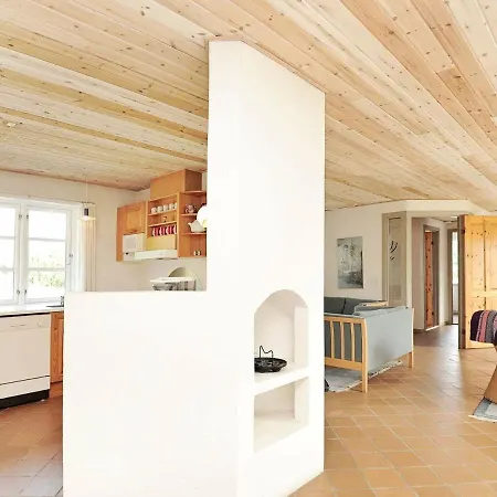 Three-bedroom Holiday In 57 * Blåvand
