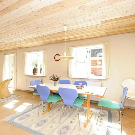 Three-bedroom Holiday In 57 Blåvand